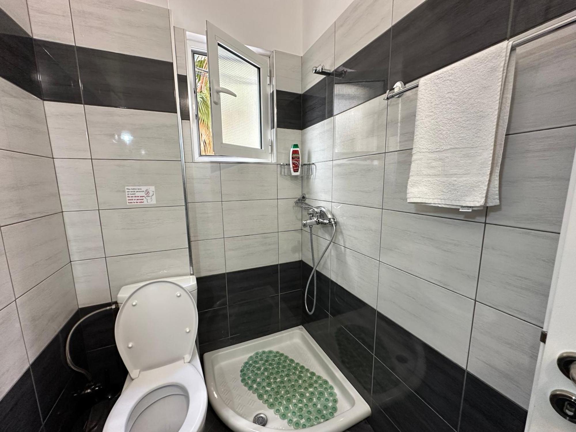 Apartament Galaxy Sarandë エクステリア 写真