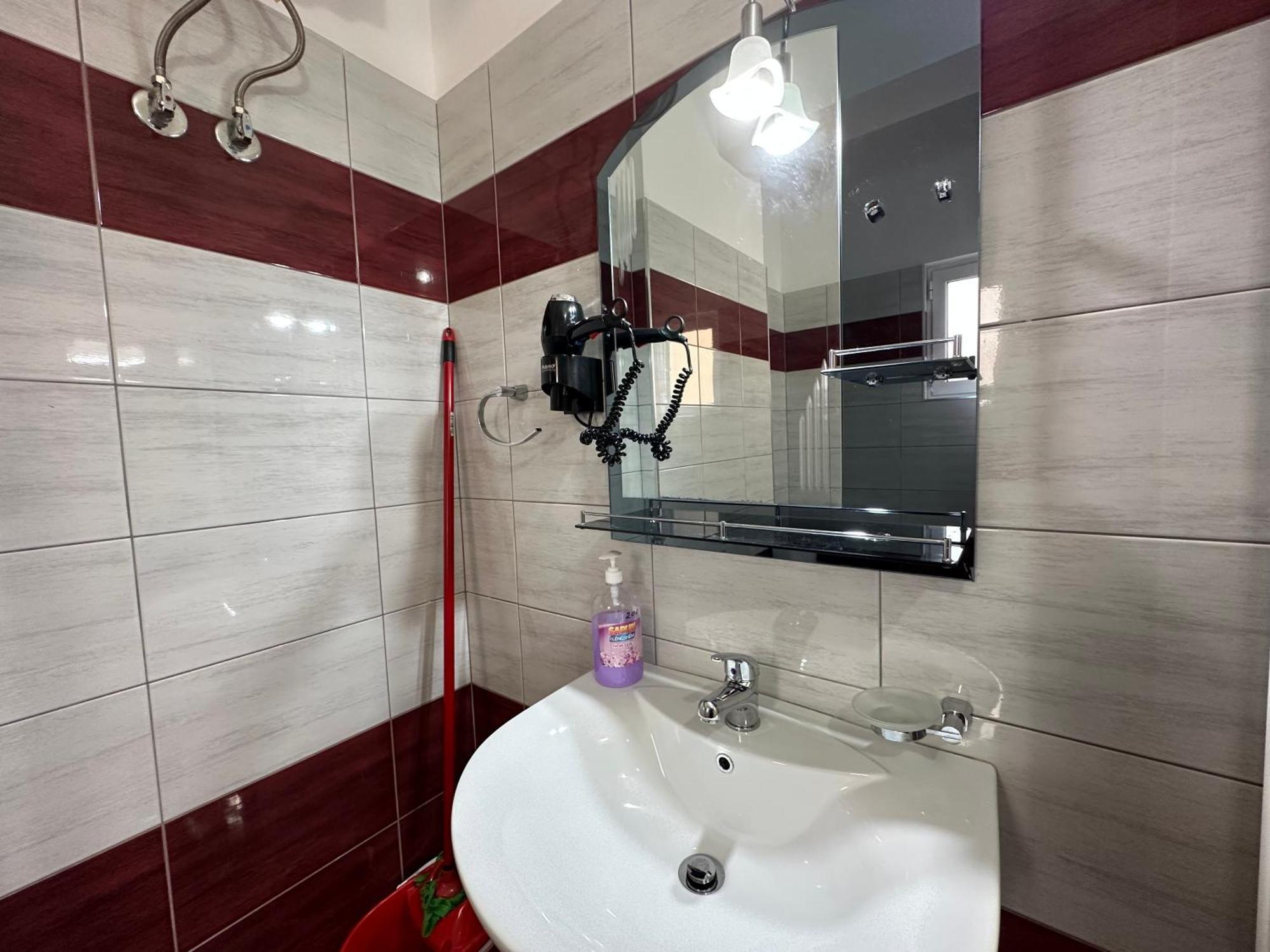 Apartament Galaxy Sarandë エクステリア 写真