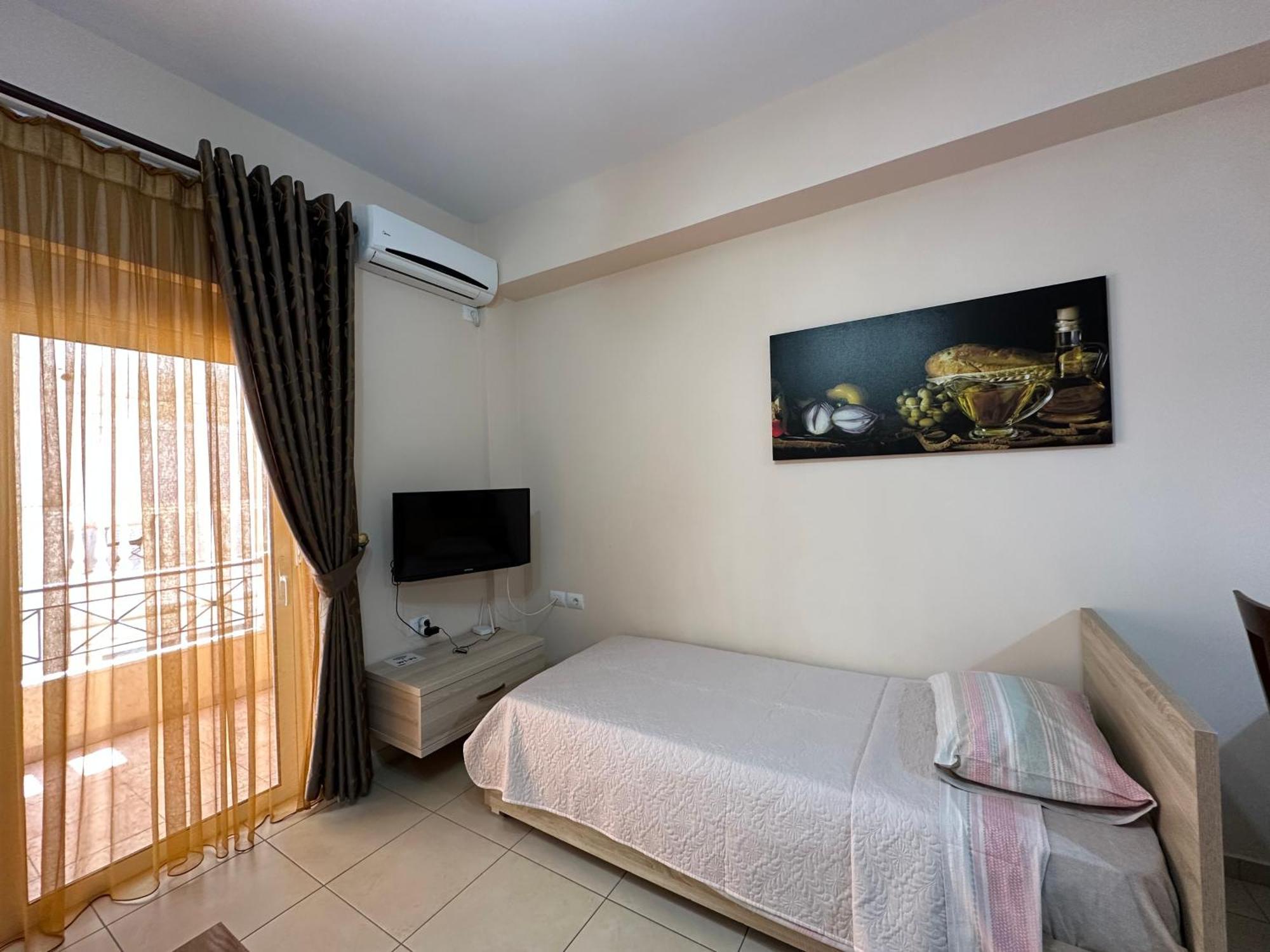 Apartament Galaxy Sarandë エクステリア 写真